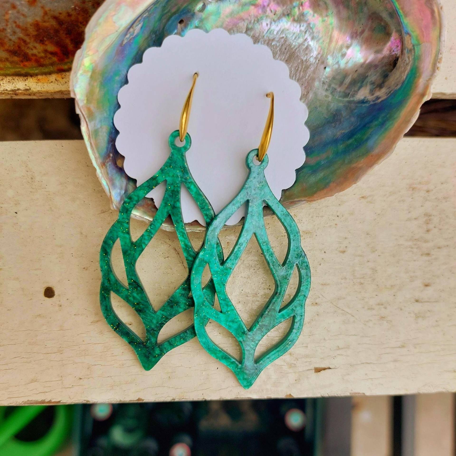 Resin Ohrringe Grün, Leichte Ohrringe, Große Ohrhänger, Statement Grün, Edelstahlohrstecker Gold, Große Ohrringe, Grüne Ohrringe Resin Ohrringe Grün, Leichte Ohrringe, Große Ohrhänger, Statement Grün, Edelstahlohrstecker Gold, Große Ohrringe, Grüne Ohrringe von tinasschmuckestuecke