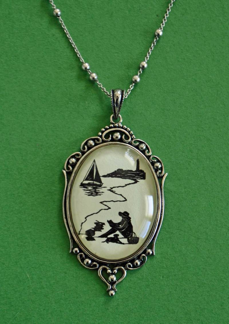 Am Nachmittag Lesung Am Strand Halskette, Anhänger An Kette - Silhouette Schmuck Am Nachmittag Lesung Am Strand Halskette, Anhänger An Kette - Silhouette Schmuck von tinatarnoff