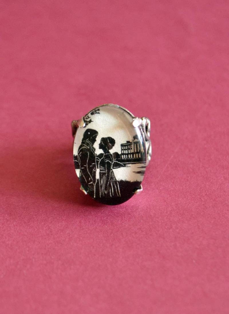 Pride & Prejudice Ring - Elizabeth Und Darcy in Pemberley Silhouette Schmuck Pride & Prejudice Ring - Elizabeth Und Darcy in Pemberley Silhouette Schmuck von tinatarnoff
