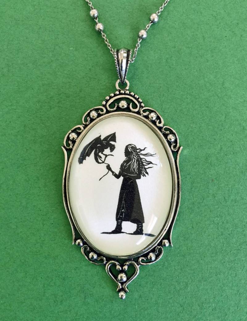 Spiel Der Throne Khaleesi Halskette - Anhänger An Kette Silhouette Schmuck Spiel Der Throne Khaleesi Halskette - Anhänger An Kette Silhouette Schmuck von tinatarnoff