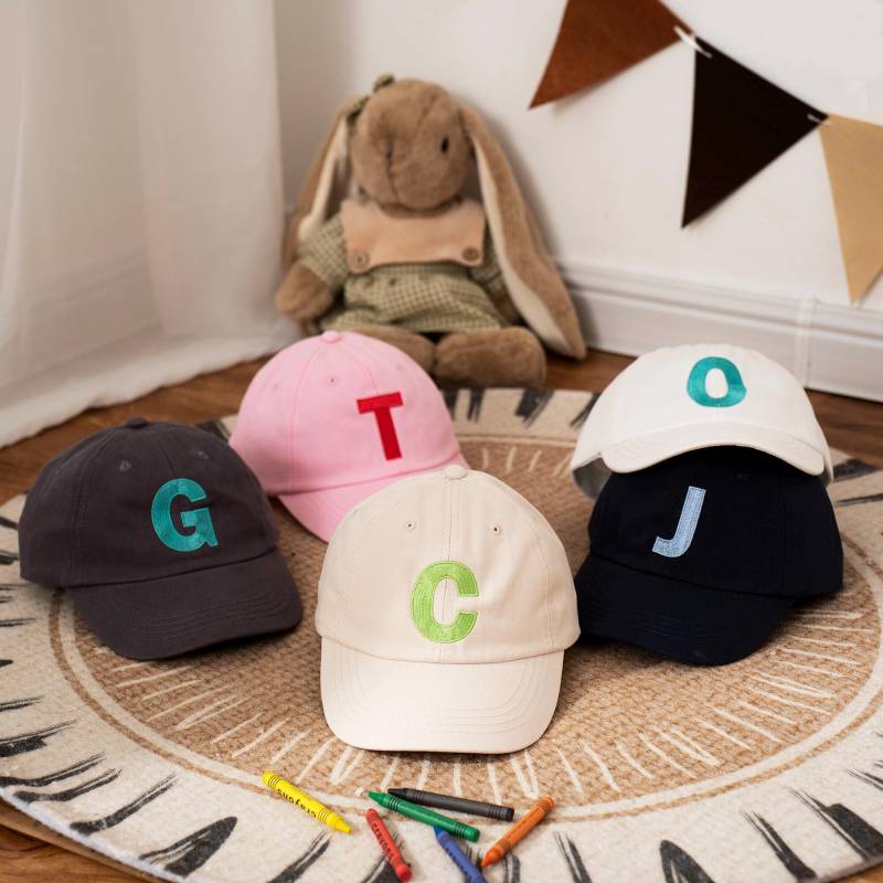 Individuell Gestickte Kinder-Baseballmütze Personalisierte Kindermütze Mit Initiale von tinyhandBabyblanket