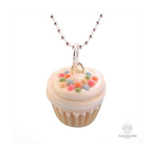 Duftende Vanille Cupcake Halskette Süßer Polymer Clay Anhänger Buttercreme Leckerei Süß Essen Schmuck von tinyhands
