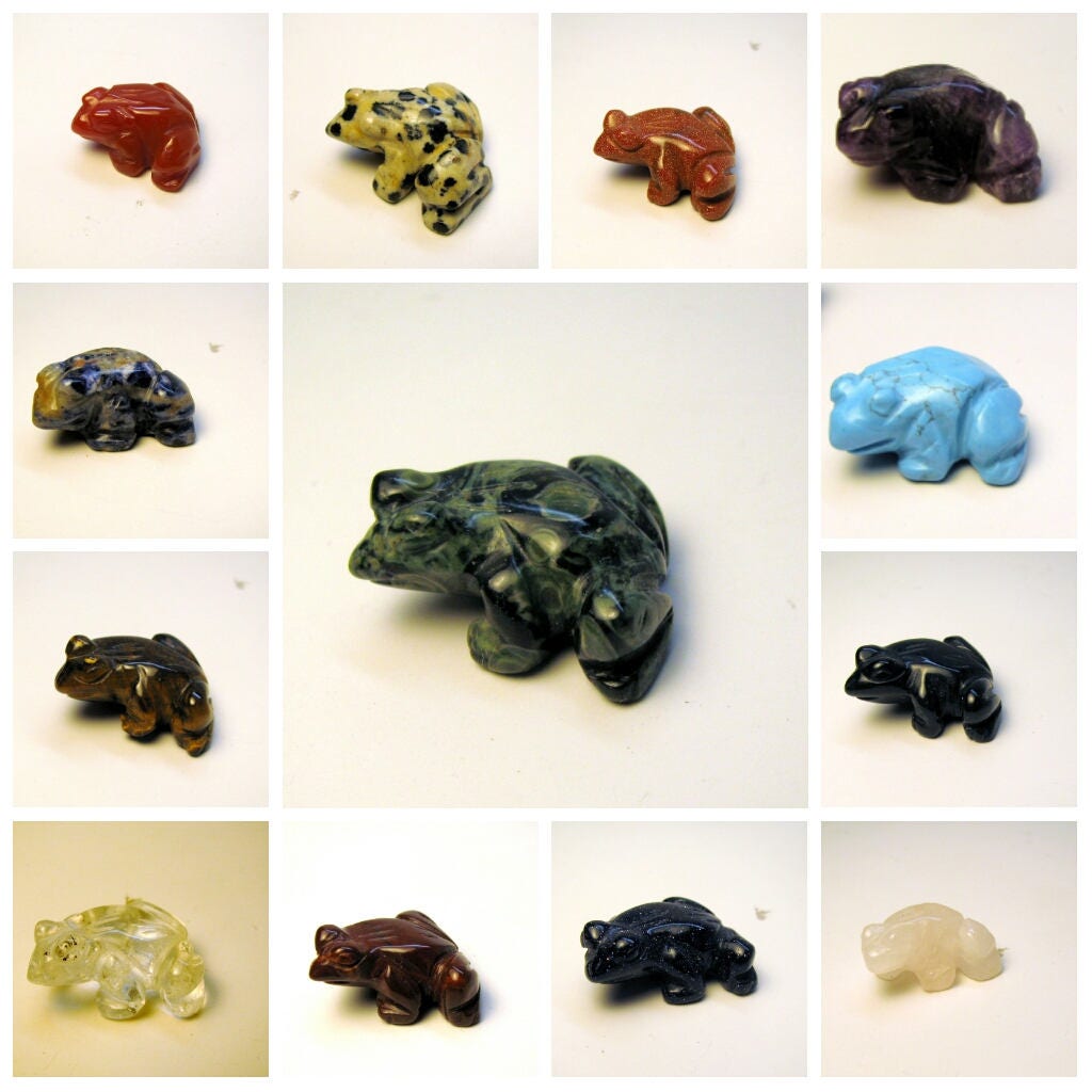 Frosch Steinfigur Hand Geschnitzte Edelstein Totem Geist Tier Sammlerstücke Frosch Steinfigur Hand Geschnitzte Edelstein Totem Geist Tier Sammlerstücke von tinyquirkz