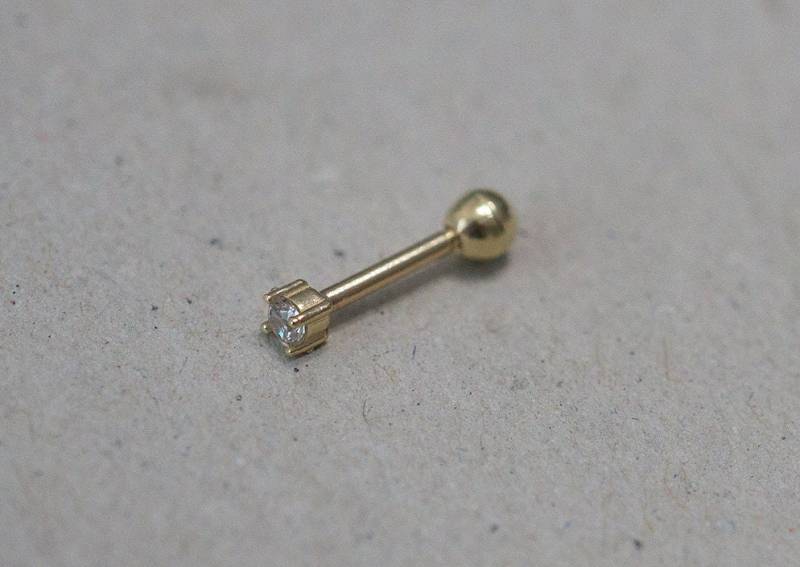 Schwarzer Freitag Verkauf 10K Solid Gold Kleine Weiße Cz 2 Mm Piercing 19G, 1/4 "6 Post Echt - Tgp0001 von tinytinygold