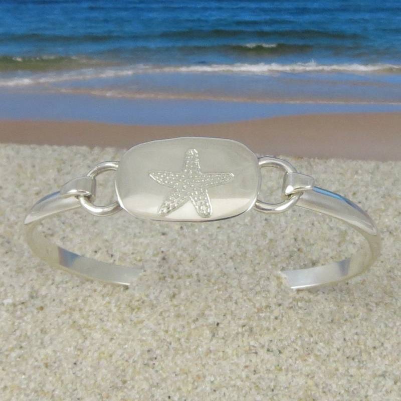Sterling Silber Graviert Starfisch-Armband Sterling Silber Graviert Starfisch-Armband von tiposcreations
