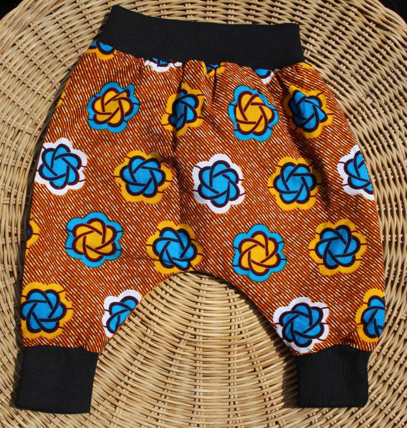 Pumphose Aus Tollen Wax Print Stoffen Unisex in Verschiedenen Stoffmustern Pumphose Aus Tollen Wax Print Stoffen Unisex in Verschiedenen Stoffmustern von tissubebe
