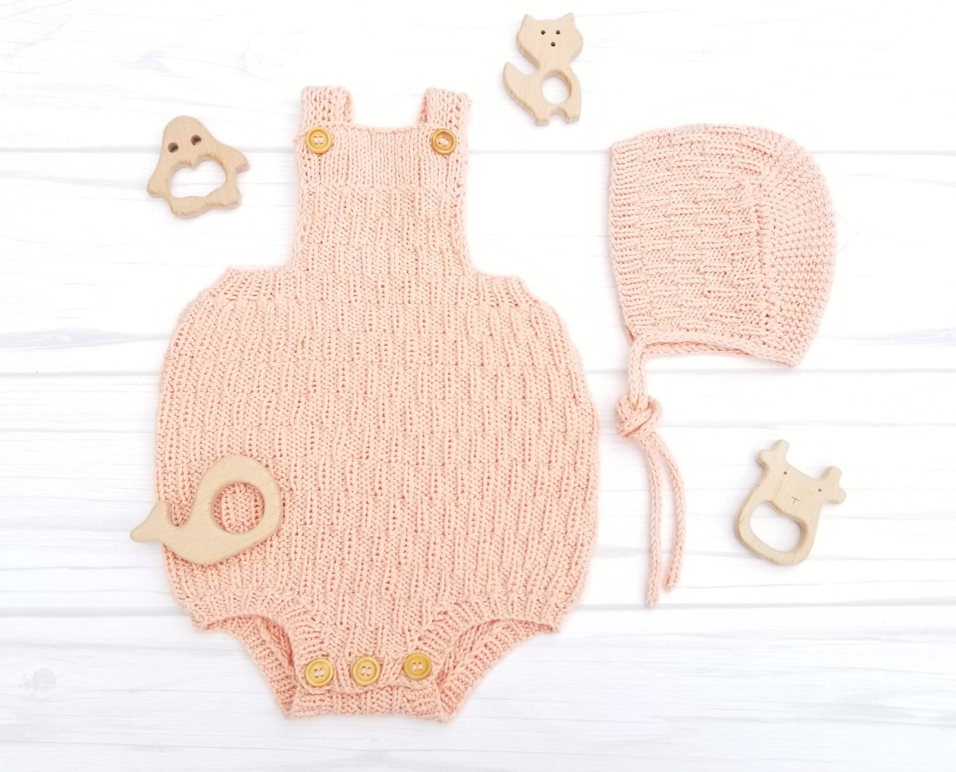 Spielraum. Baumwolle Baby Set. Handgestrickte Romper Und Mütze Mädchen Sommer Strampler Retro-Stil-Baby-Set von tlcrochetknitting