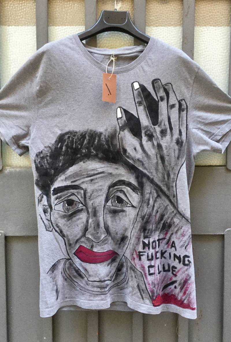 Handbemaltes T-Shirt Handbemalt Schwarz Graffiti Mann Hand Kunst Herren Handbemaltes T-Shirt Handbemalt Schwarz Graffiti Mann Hand Kunst Herren von todeniL
