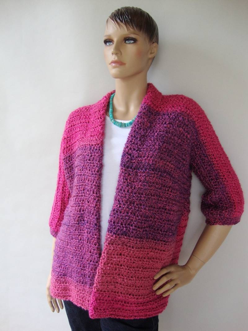 Handgehäkelte Jacke Waldbeeren Streifen, Acryl Jacke von toivima