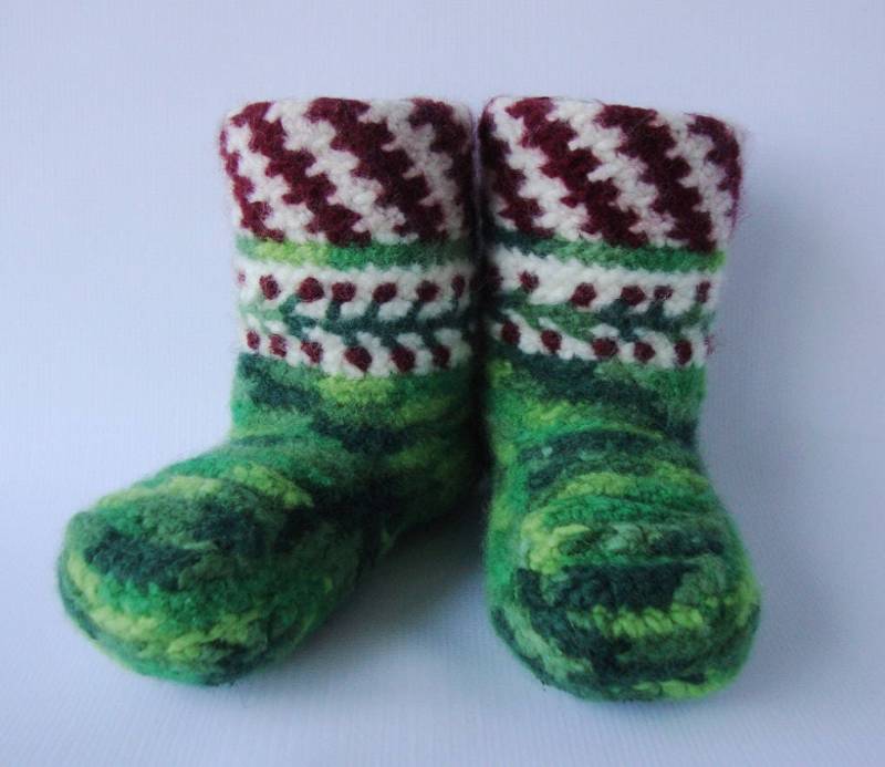 Weihnachtsstiefel Gehäkelte Rutschfeste Slipper-Socken Für Frauen von toivima