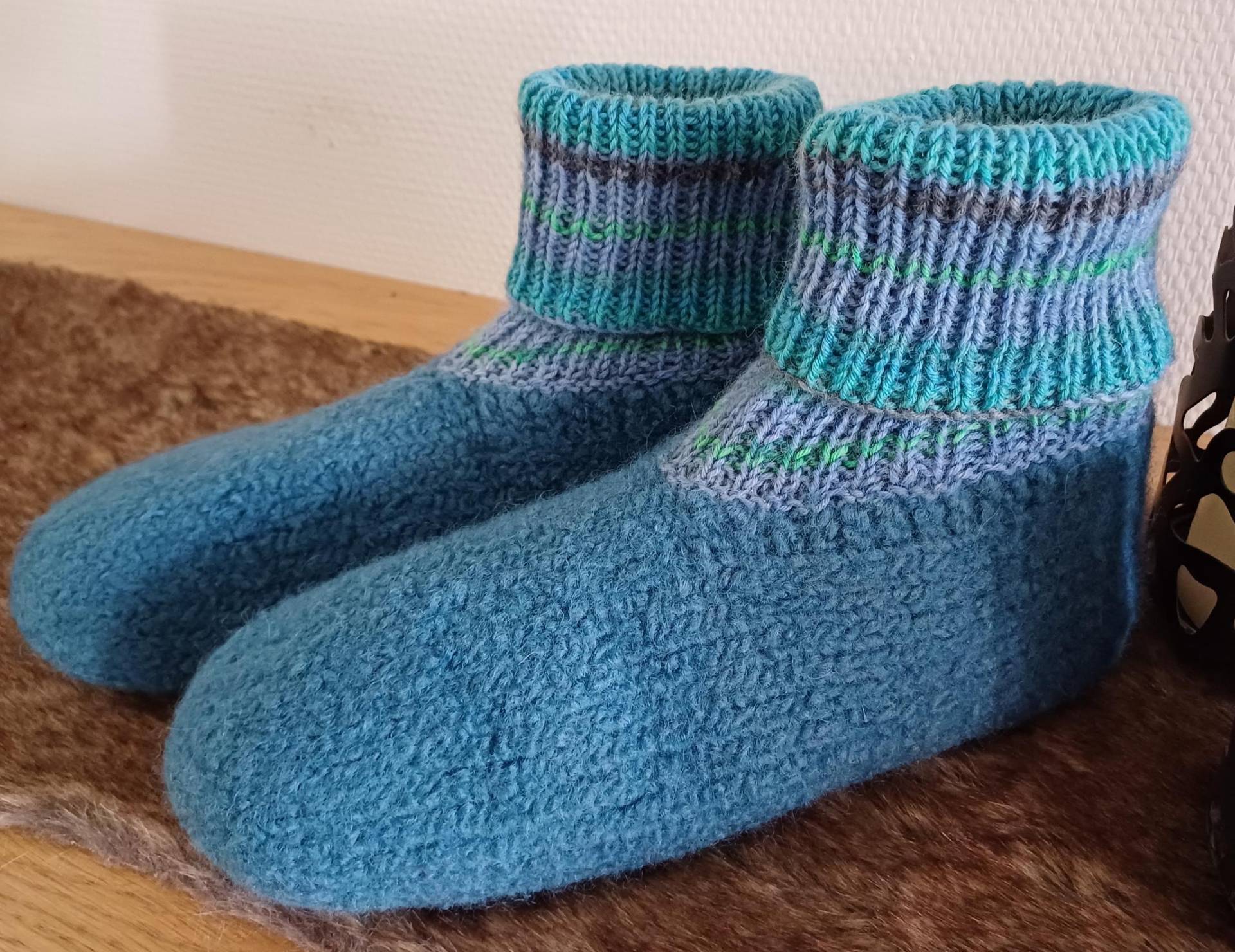 Gr. 41/42 - Filzhausschuhe Petrol Mit Bündchen Filzschuhe Hausschuhe Gefilzt 100% Wolle Puschen Filz Pantoffeln Filzpantoffeln von tollewolle03