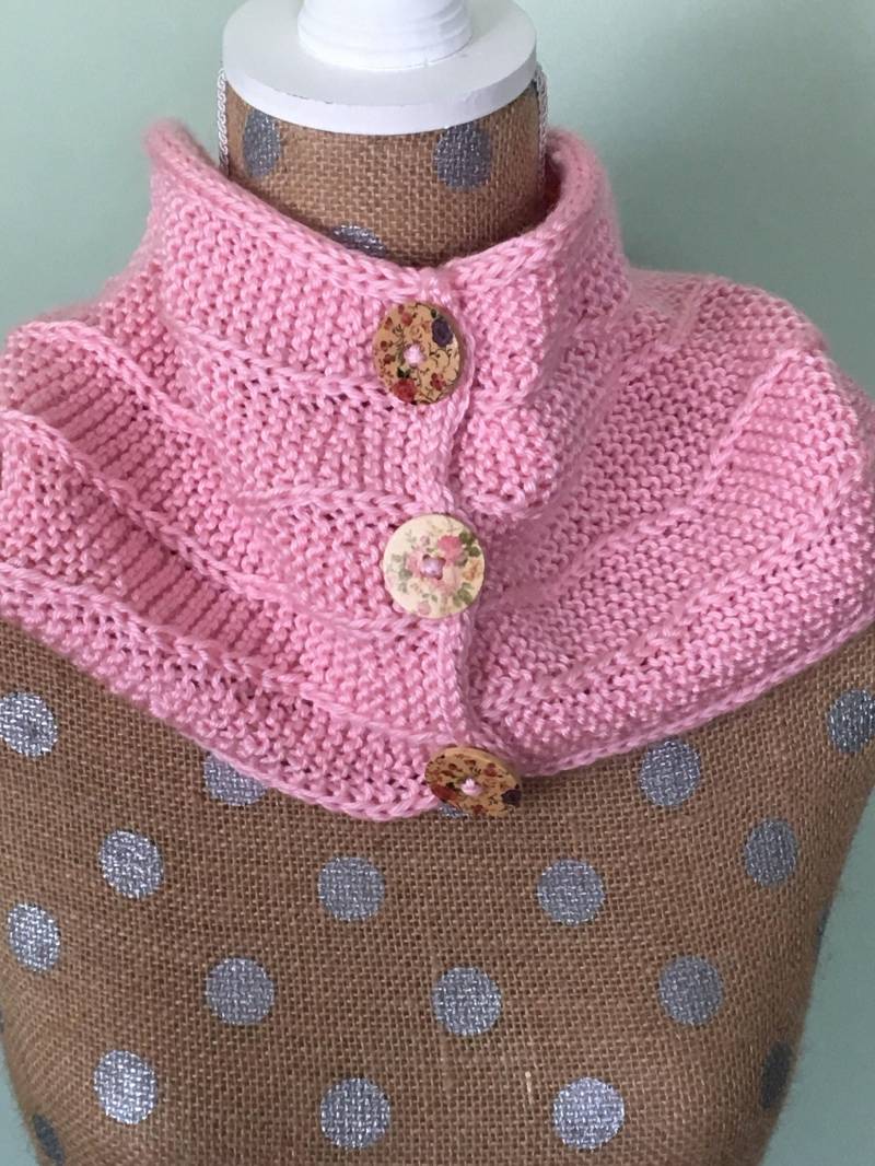 Rosa Knopf-Front-Cowl Halswärmer von tonebelle