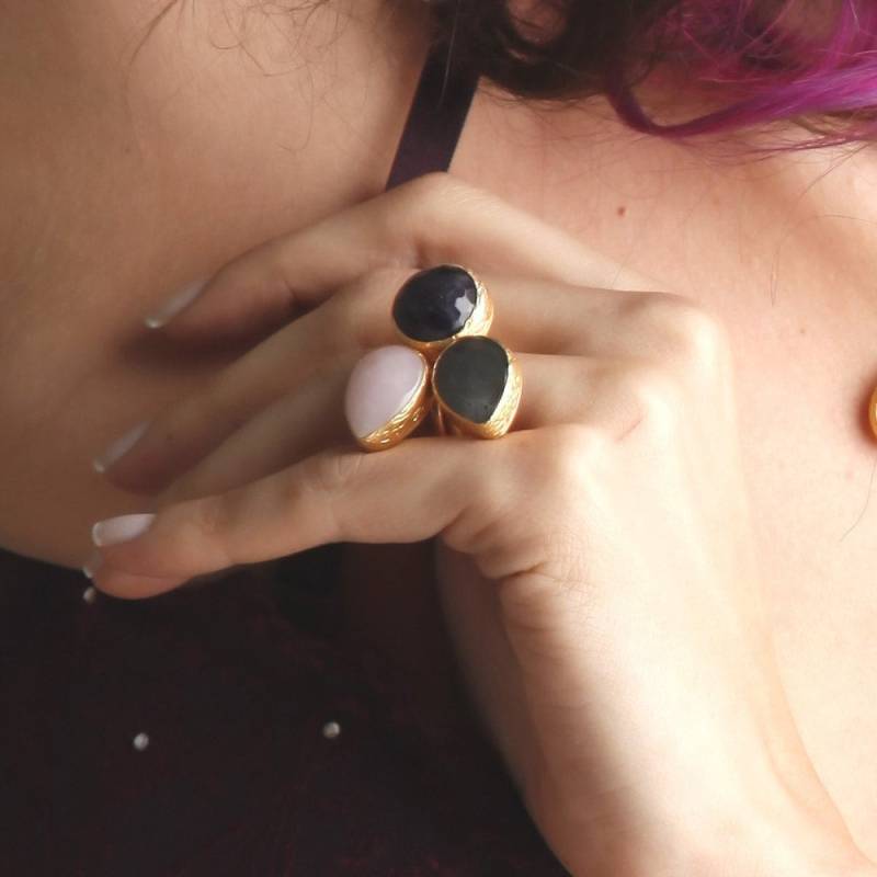 Handgefertigter Drei-stein-Ring Amethyst, Rosenquarz & Labradorit von toosis