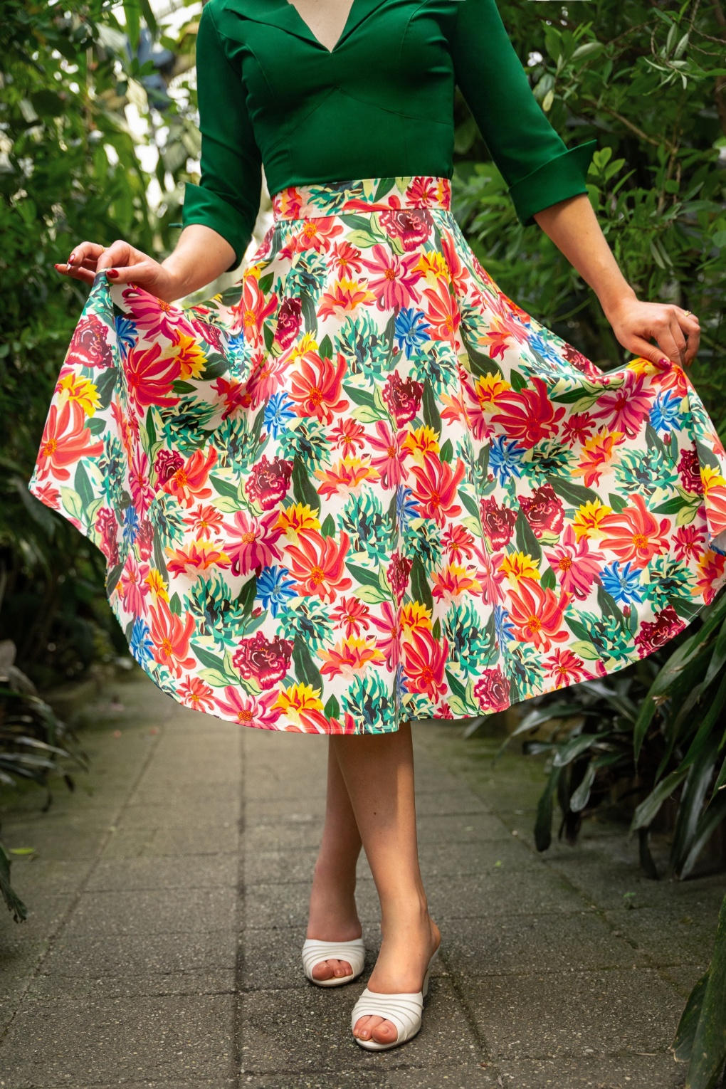 Topvintage exklusiv ~ Adriana Flower Swing Rock in Multi von topvintage boutique collection