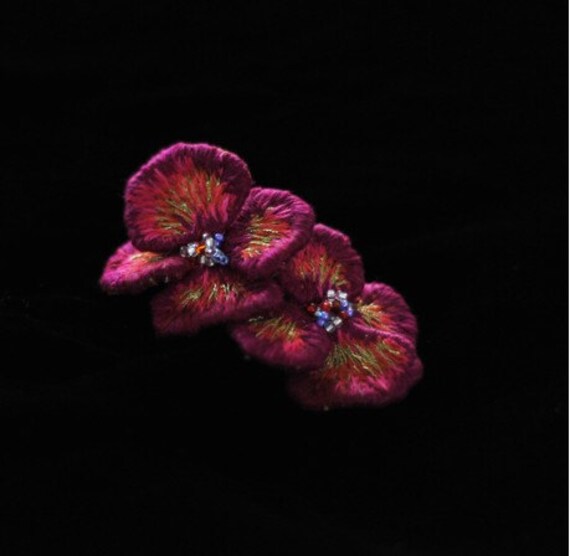 Hand Bestickt Floral Brosche Hand Bestickt Floral Brosche von torups
