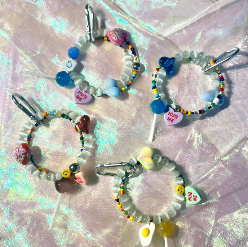 Armband Handtasche Accessoires Charm Schlüsselanhänger Made in Paris 90S Kawaii Y2K Style Lucky Beads Attract Love Manifest Happiness Good Vibes Only Armband Handtasche Accessoires Charm Schlüsselanhänger Made in Paris 90S Kawaii Y2K Style Lucky Beads Attract Love Manifest Happiness Good Vibes Only von totparis