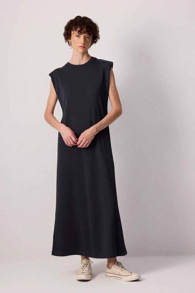 touche prive Maxikleid ÄRMELLOSES KLEID MIT POLSTERUNG von touche prive