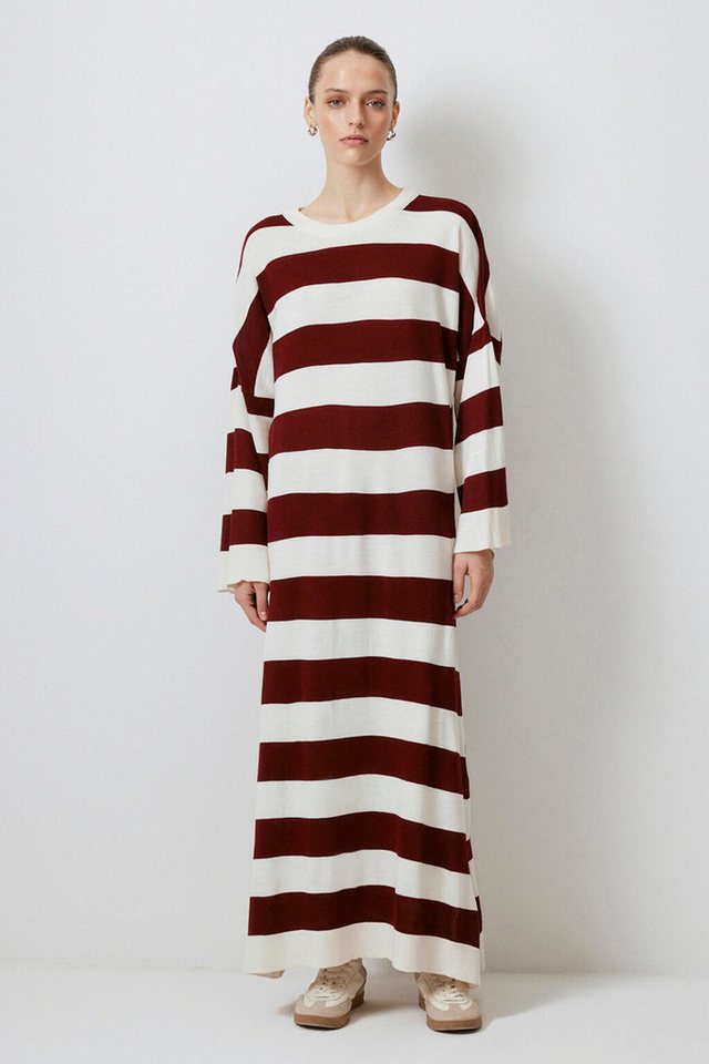 touche prive Maxikleid DÜNNES GESTREIFTES STRICKKLEID von touche prive