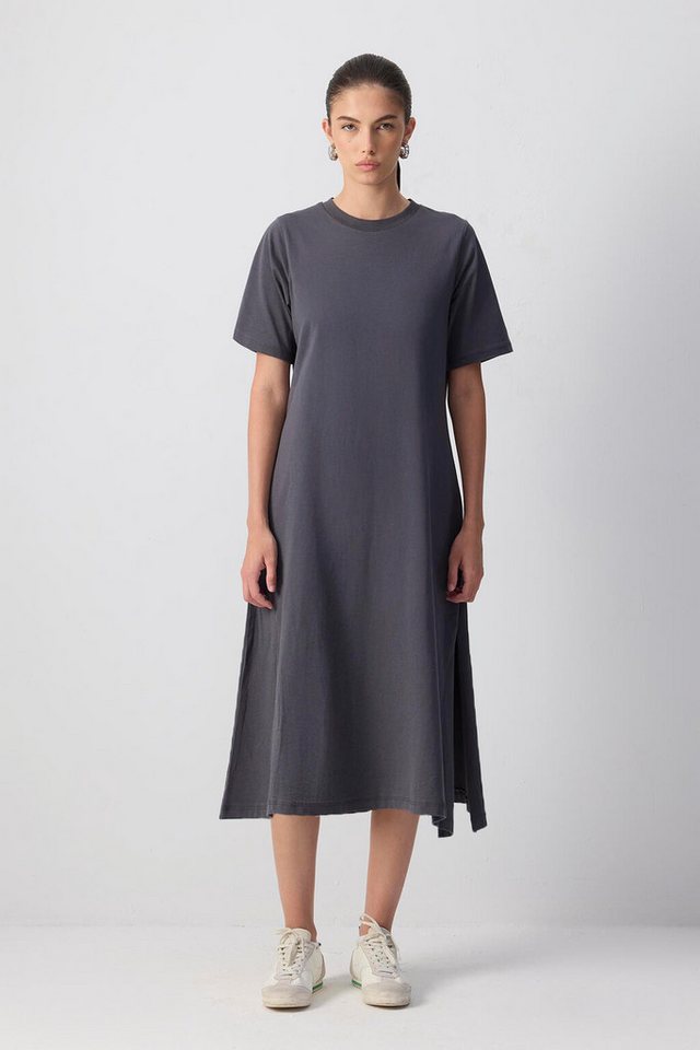 touche prive Maxikleid KURZÄRMELIGES STRICKKLEID AUS 100 % BAUMWOLLE von touche prive