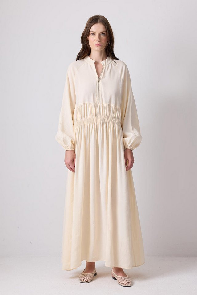 touche prive Maxikleid OVERSIZE-KLEID MIT HEMDTAILLE touche prive Maxikleid OVERSIZE-KLEID MIT HEMDTAILLE von touche prive