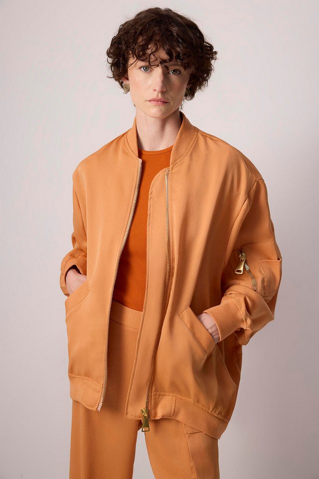 touche prive Winterjacke METALLISCHER REIßVERSCHLUSS SATINJACKE von touche prive