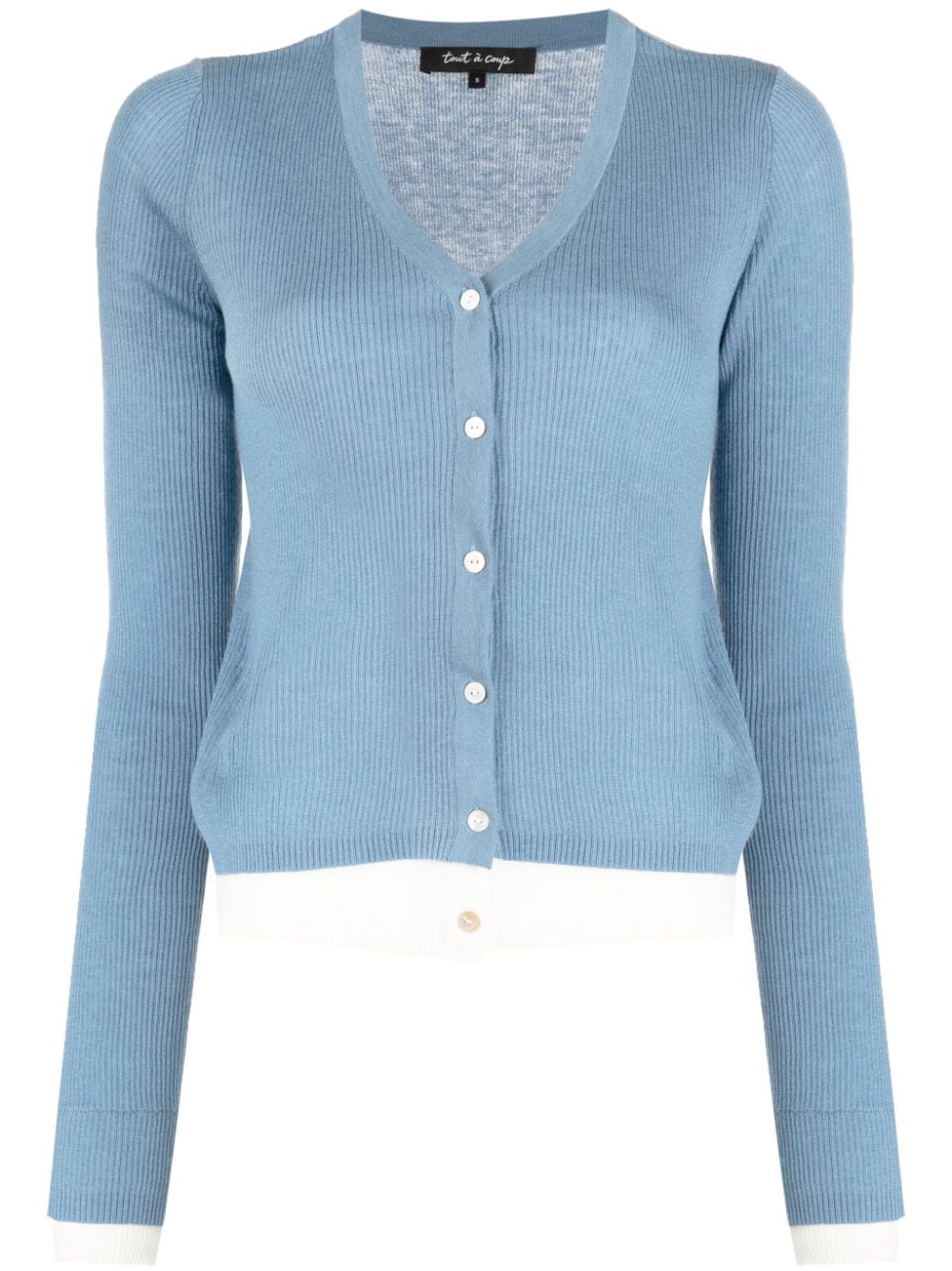 tout a coup Gerippter Cardigan mit V-Ausschnitt - Blau von tout a coup