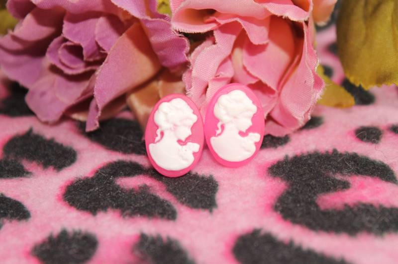 Cameo Ohrringe/Pinke Elegante Dame Harz Ohrstecker Steampunk Viktorian Vintage Style Cameo Ohrringe/Pinke Elegante Dame Harz Ohrstecker Steampunk Viktorian Vintage Style von tranquilityy