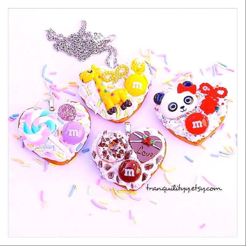 Keks-Halskette Zuckerguss, Silberne Kette Keks-Halskette Zuckerguss, Silberne Kette von tranquilityy