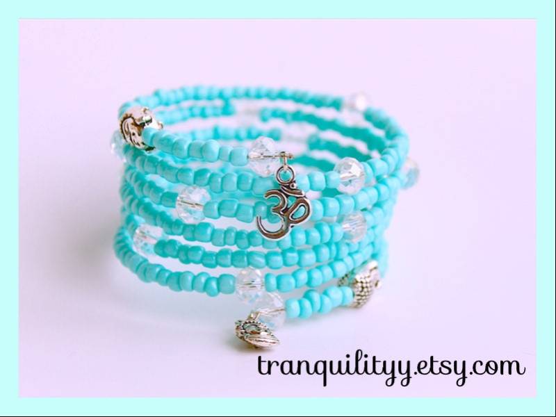 Mint Blau Buddha Wickelarmband Swarovski Kristall & Glasperlen Mint Blau Buddha Wickelarmband Swarovski Kristall & Glasperlen von tranquilityy
