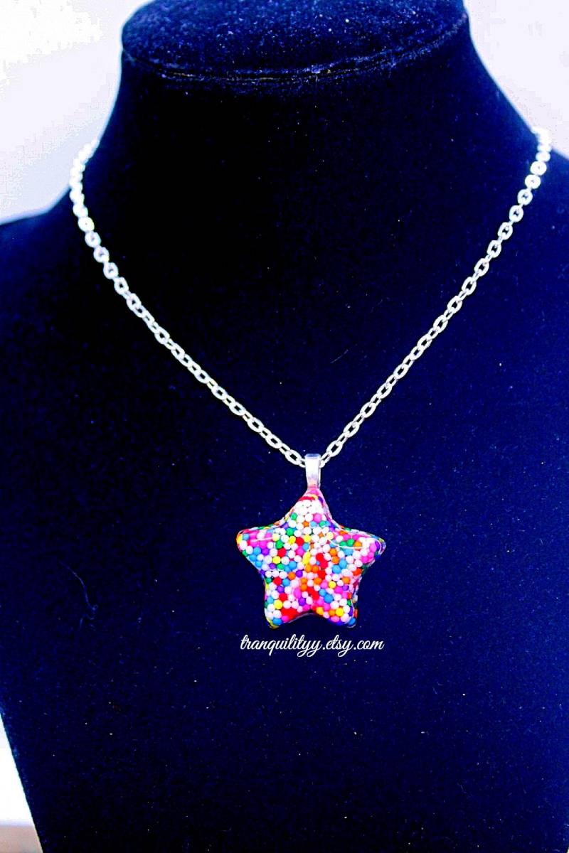 Regenbogen Sprinkle Stern Halskette/Kinder Mädchen Starlet Harz Kawaii Hergestellt Von Von'dez von tranquilityy