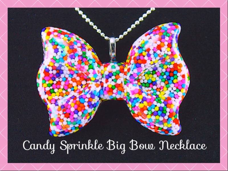 Sprinkle Bow Halskette Handgemachter Schmuck Aus Resin Sprinkle Bow Halskette Handgemachter Schmuck Aus Resin von tranquilityy