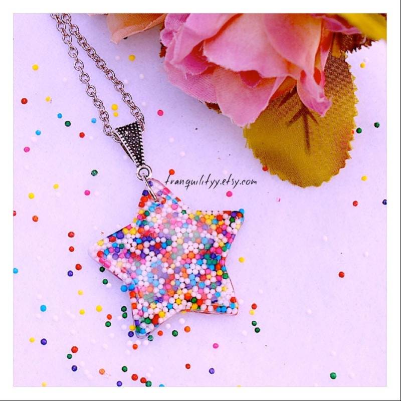 Sprinkle Star Harz Halskette Candy Anhänger, Silberkette Sprinkle Star Harz Halskette Candy Anhänger, Silberkette von tranquilityy
