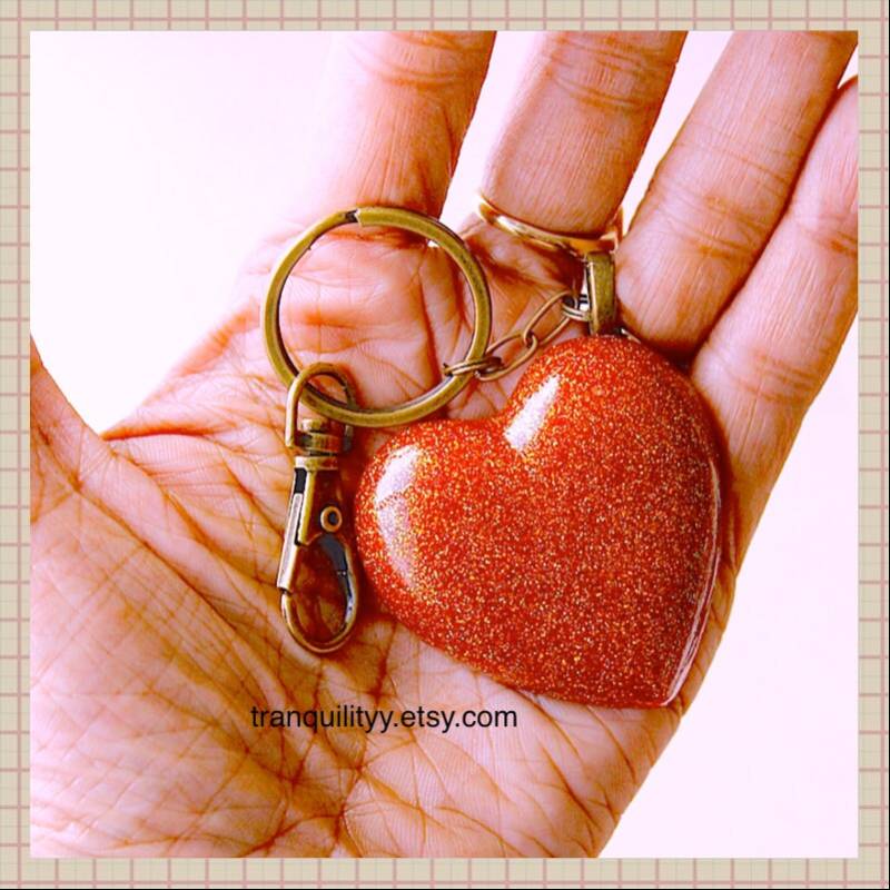 Zimt Zucker Glitter Herz Schlüsselanhänger Geschwollenen Resin Charm Zimt Zucker Glitter Herz Schlüsselanhänger Geschwollenen Resin Charm von tranquilityy