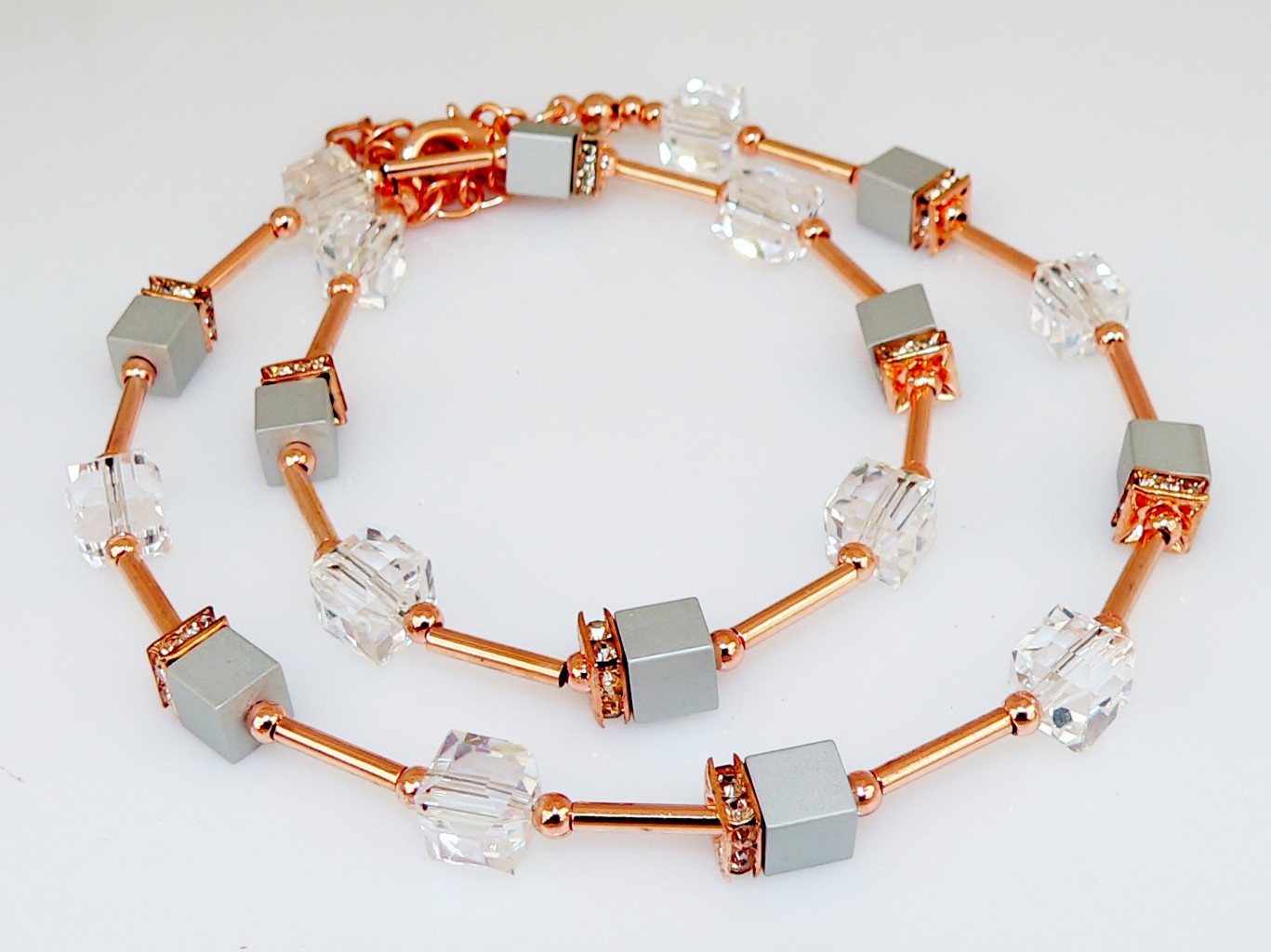 traumschmuck Collier 209u Collier Aluwürfel Cube silberfarben Kristallglas roségold Strass (inkl Schmuckbox), handgefertigt von traumschmuck