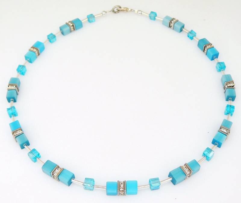 traumschmuck Collier 540c Collier Cube Würfel Cat Eye Kristallglas türkis Strass (inkl Schmuckbox), handgefertigt, Made in Germany von traumschmuck