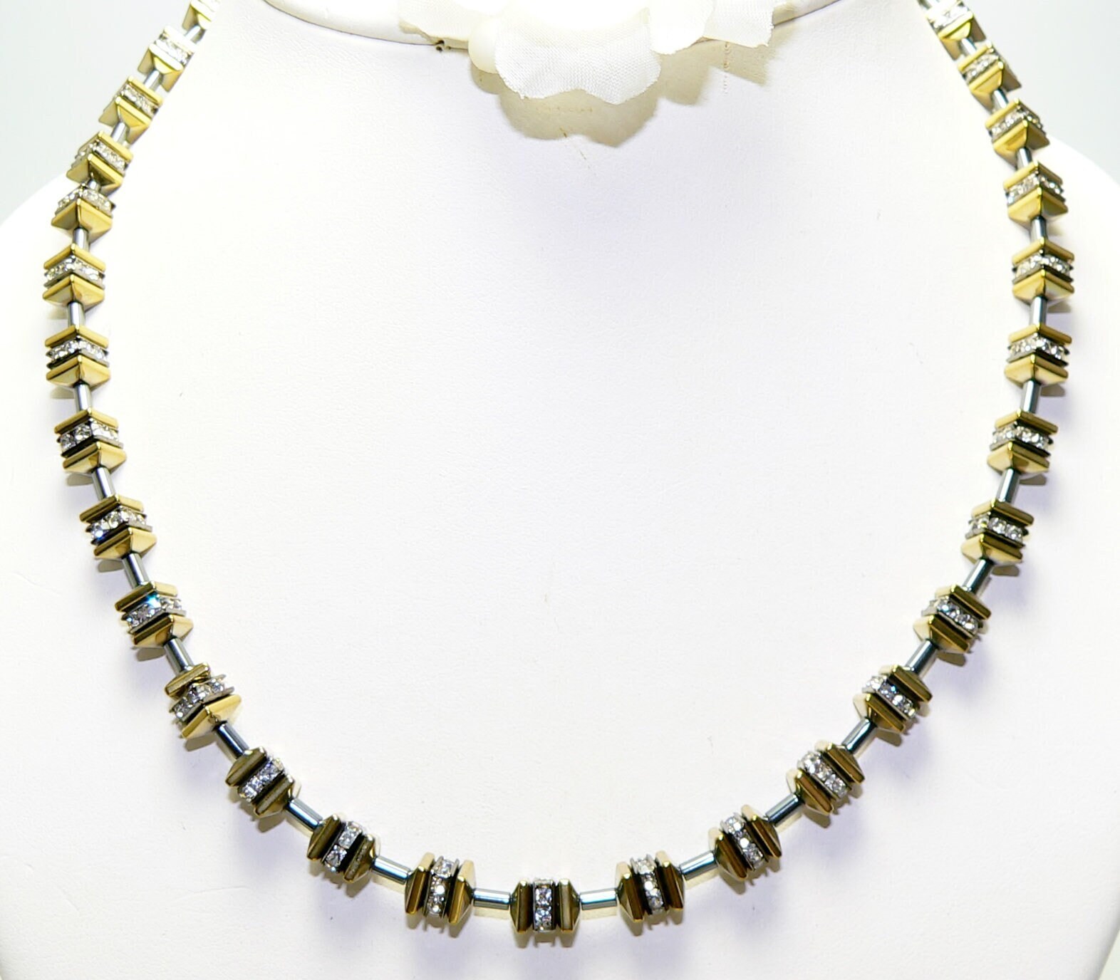 Halskette, Collier, Würfelkette, Würfel, Cube, Necklace , Hämatitquadrate, Gold, Strass, Hämatinstifte, Schwarz Halskette, Collier, Würfelkette, Würfel, Cube, Necklace , Hämatitquadrate, Gold, Strass, Hämatinstifte, Schwarz von traumschmuckshop