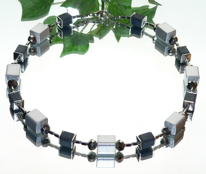 Kette, Würfelkette, Collier, Halskette, Glas, Perlen, Glasschmuck, Glaswürfel, Rondelle, Silber, Schwarz Kette, Würfelkette, Collier, Halskette, Glas, Perlen, Glasschmuck, Glaswürfel, Rondelle, Silber, Schwarz von traumschmuckshop