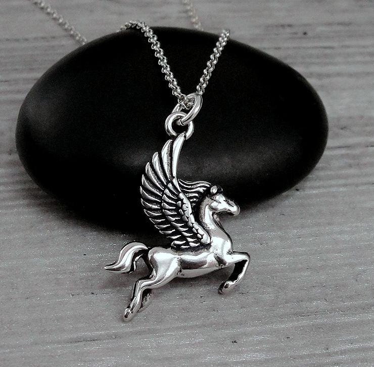 925 Sterling Silber Pegasus Halskette, Fliegende Pferd Charm, Zauberpferd Märchen Fantasy Geschenk von treasuredcharms
