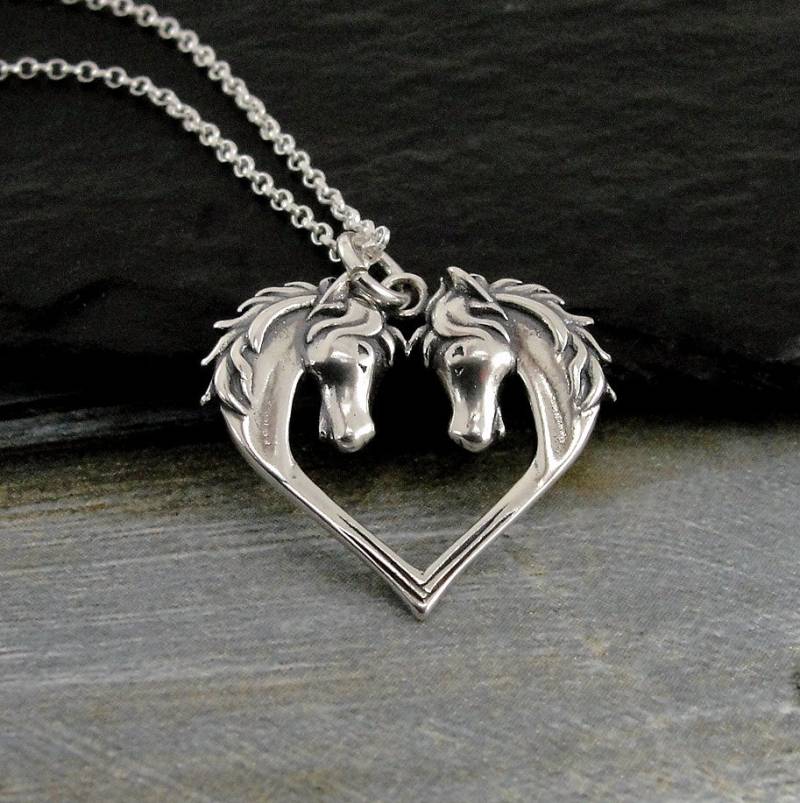 925 Sterling Silber Pferd Herz Halskette, Pferde in Einer Charm Pferdeliebhaber Herzförmige Geschenk von treasuredcharms