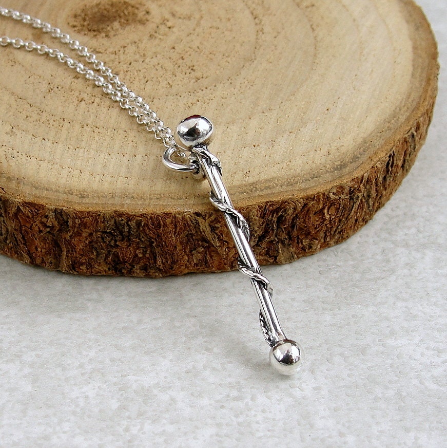 925 Sterling Silber Trompelstab Baton Halskette, Majorette Charm Twirler Charm, 3D von treasuredcharms