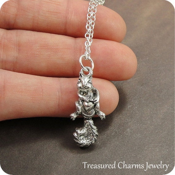 Eichhörnchen Halskette, Silber Anhänger Auf Einer Kabel Kette von treasuredcharms