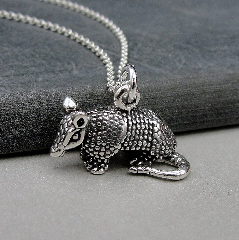 Gürteltier Halskette, 925 Sterling Silber Anhänger An Einer Kabel Kette, 3D Anhänger, Texas Geschenk von treasuredcharms