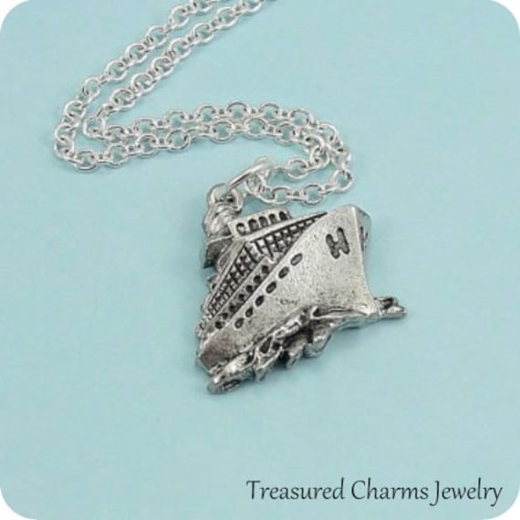 Kreuzfahrtschiff Halskette, Silber Charm An Einer Silbernen Kabelkette von treasuredcharms