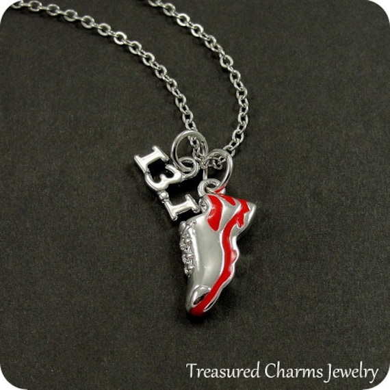 Restposten, Halbmaraton Laufschuh Anhänger, 13.1 Silber Und Rot Anhänger An Einer Silbernen Kette von treasuredcharms