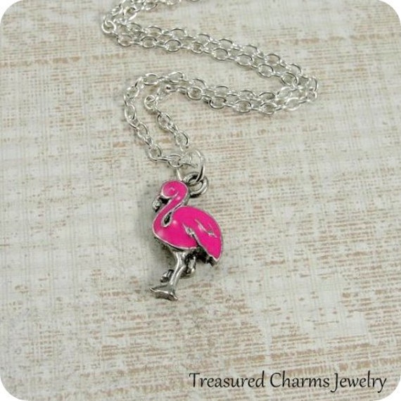 Rosa Flamingo Halskette, Silber Und Emaillierte Anhänger An Einer Silbernen Kabelkette von treasuredcharms