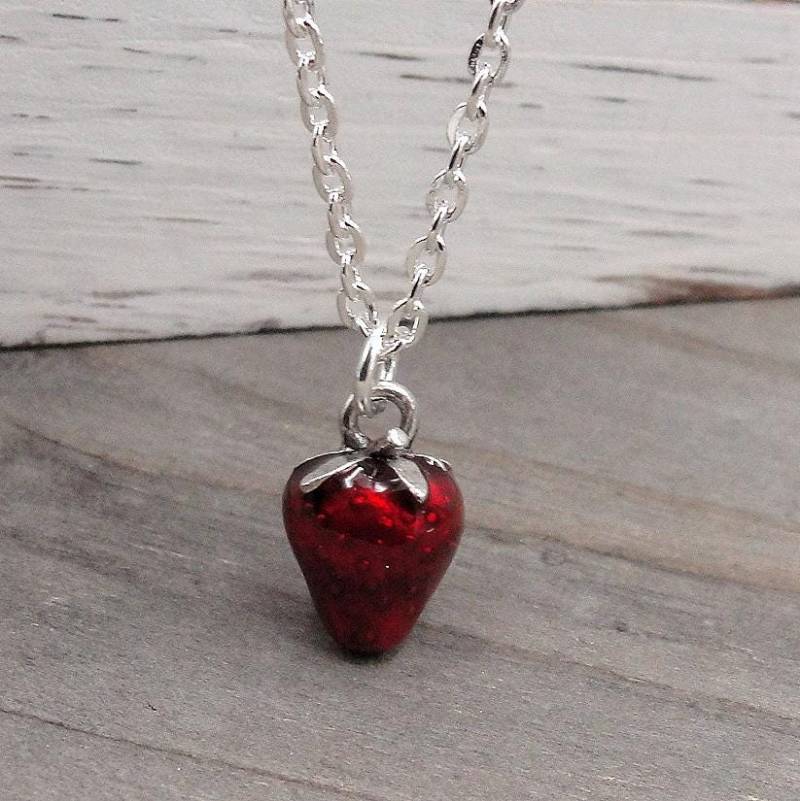Rote Erdbeere Halskette, Silber Und Charm 3D Charm, Anhänger, Geschenk von treasuredcharms