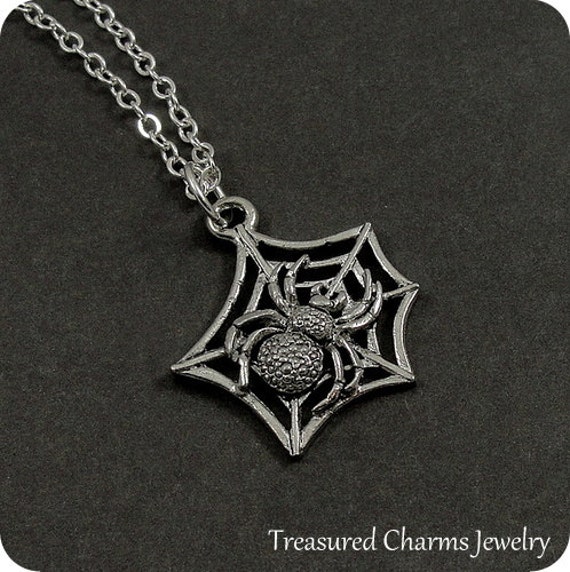 Spinnnetz Halskette, Silber Spinnennetz Anhänger An Einer Silbernen Kabelkette von treasuredcharms