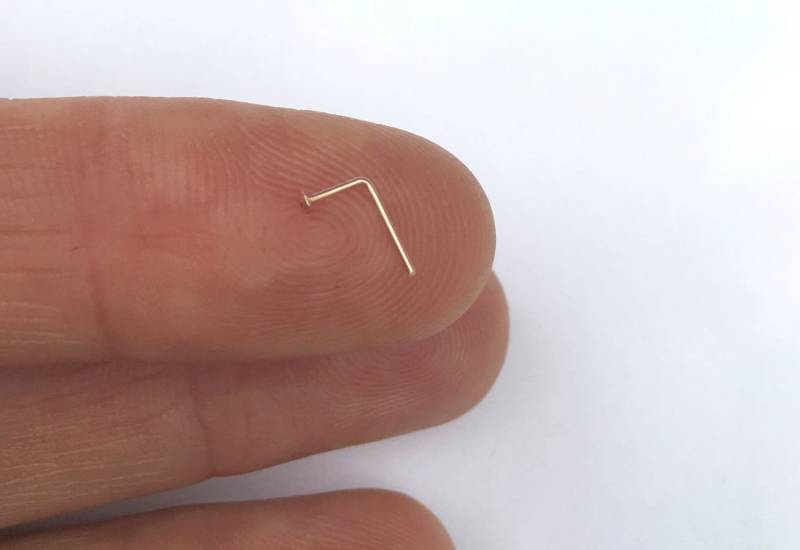 24 Gauge Nasenstecker Flacher Gepunkteter Nasenring Mit 14K Rosegold Filled 24 Gauge Nasenstecker Flacher Gepunkteter Nasenring Mit 14K Rosegold Filled von treasureimports