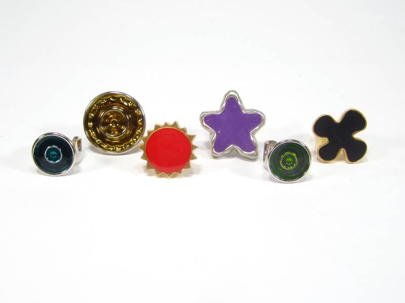 6 Unikat Bunte Ringe Set Kunstharz Sonne Stern Rot Lila Gelb Resin Handgemacht Silber Statement Original Soho 1990 Made in Cologne No. 66 von treasuresofsoho