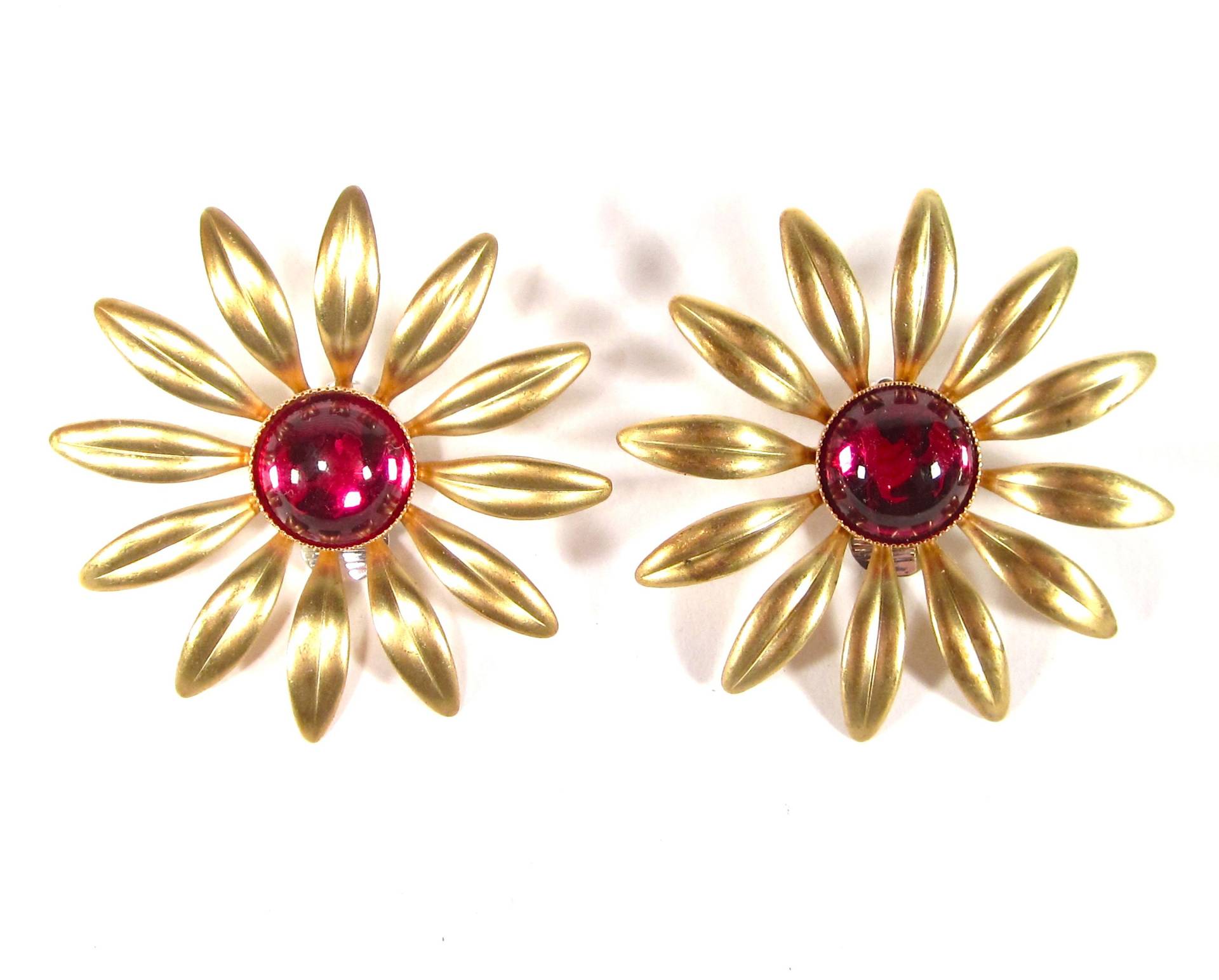 Große Blumen Vintage Ohrclips Gold Pink Retro Ohrringe Goldgelb von treasuresofsoho